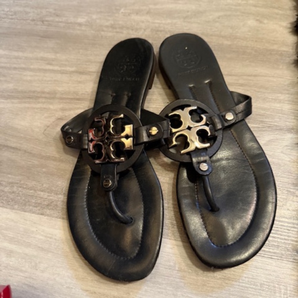 Navy Blue leather Tory burch sandals size 7-71/2